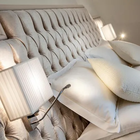 Aurelia Hotel 4*